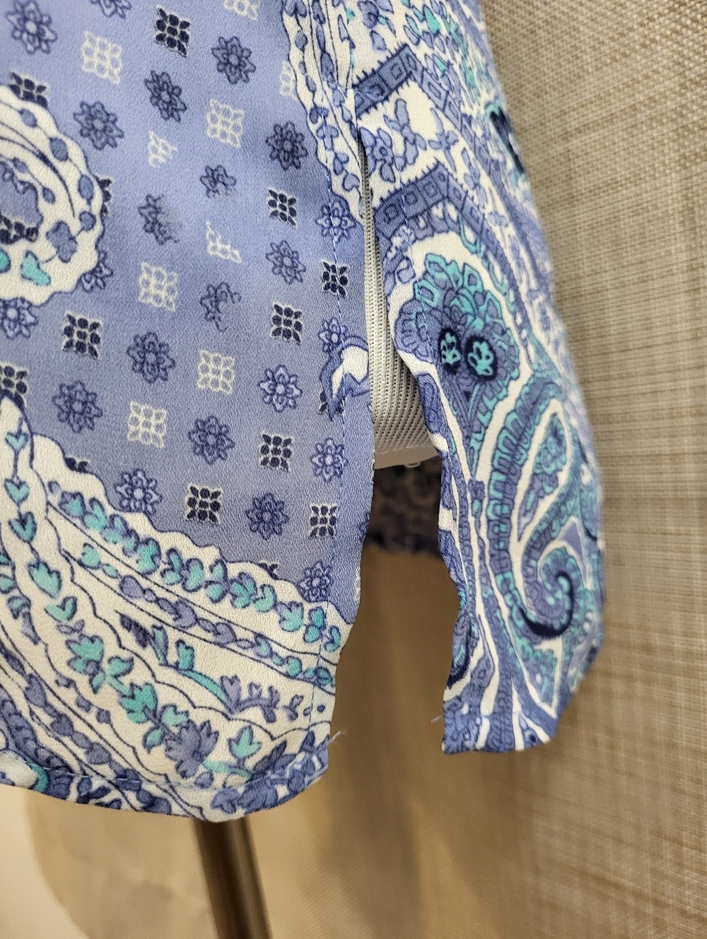 Emma James Women's Button Up Blouse Short Sleeve Blue Paisley Floral Size 10 - Picture 8 of 12
